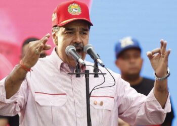 Nicolás Maduro da a conocer un diálogo «respetuoso» y «cordial» con Donald Trump.