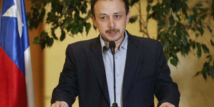 Diputado Cuello desafía a Kast a «asumir» el mensaje de Lipigas: «Son sus seguidores quienes lo están transmitiendo»