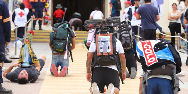 Lo Vásquez: autoridades religiosas solicitan sustituir velas por apoyo social.