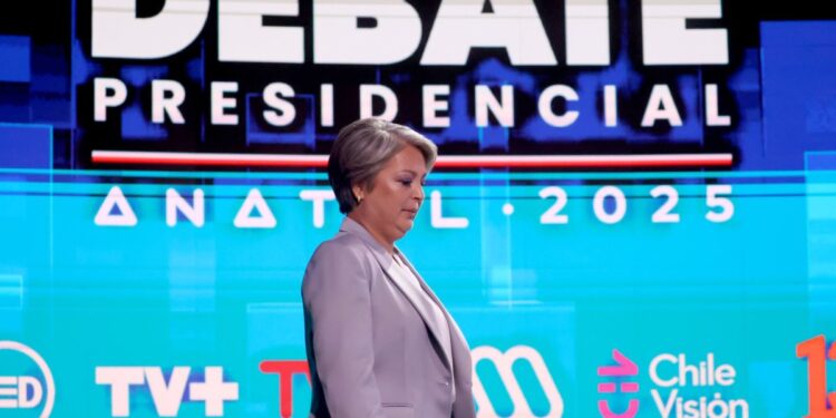 Jara considera erróneas las declaraciones de Montes sobre las ‘varias filas’ en la expropiación de la megatoma de San Antonio.