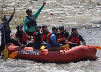 Rafting en el Mapocho: una iniciativa novedosa para sensibilizar sobre la conservación de ríos urbanos.