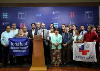 «Polémica por la ‘Ley de amarre’ para funcionarios públicos: el reajuste fiscal del 3,4% incluye medidas que restringen los despidos»