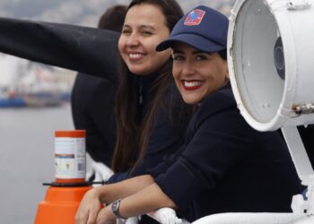 Alcaldesas de Valparaíso y Viña del Mar revisan los preparativos para el espectáculo de Año Nuevo debido a la expectativa de un millón de visitantes.