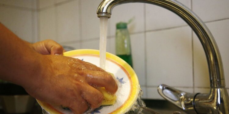 Fortalecen el suministro de agua potable ante la alta demanda prevista para las celebraciones de Año Nuevo en la V Región.