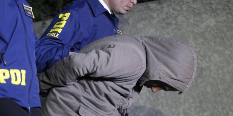 Recapturan en un campamento de Cerrillos a interno que fue liberado accidentalmente por Gendarmería.