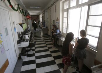 La Contraloría instruye al Minsal a publicar por completo el decreto que incorpora tres nuevas patologías al GES.