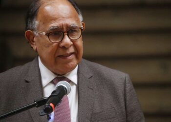 Senado aprueba acusación constitucional contra el ministro de la Suprema Corte, Diego Simpertigue.