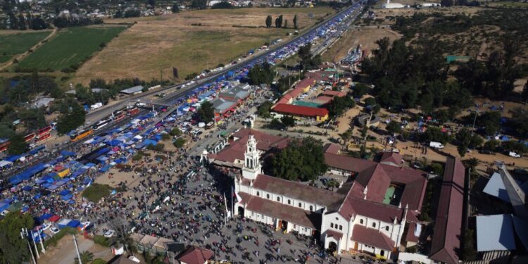 Ruta 68 entre Valparaíso y Santiago permanecerá cerrada hasta la noche de este lunes debido a la festividad en Lo Vásquez.