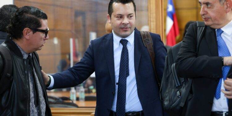 El Juzgado de Coronel se queda sin juez titular y reprograma el caso contra el alcalde Chamorro.