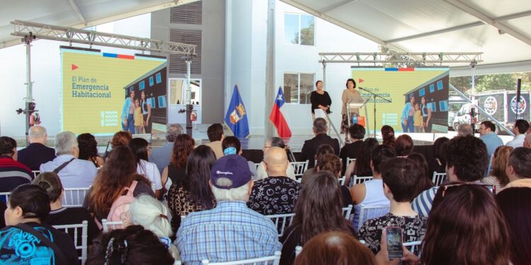 Logra meta del Plan de Emergencia Habitacional con la entrega de 14.667 viviendas.