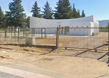 Crematorio en Talca vuelve a operar a pesar de denuncias de vecinos: informan sobre alergias y problemas respiratorios.