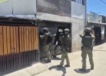 Operativo policial en Talca desmantela dos puntos de venta de droga y arresta a seis personas.