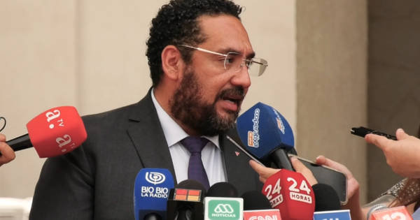 Cataldo cuestiona las “líneas rojas” del PNL sobre educación sexual si Kast asume la presidencia.