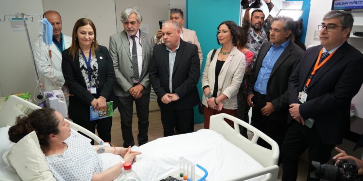 Programa de salud facilitará la realización de cirugías de alta complejidad fuera del GES y disminuirá las listas de espera en la región de Valparaíso.