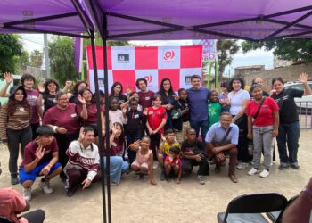 Niños y niñas de Estación Central se sumaron a la escuela de verano para conectarse con el barrio.