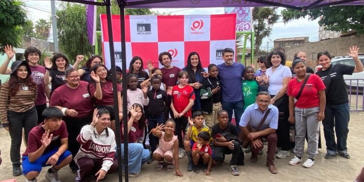 Niños y niñas de Estación Central se sumaron a la escuela de verano para conectarse con el barrio.