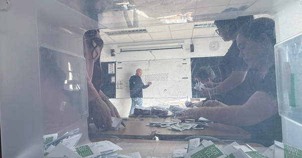 Servel entrega el primer conteo para la elección presidencial.