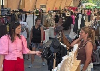 Entérate de los horarios de las tiendas en Colina para Navidad.