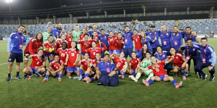 La Roja femenina sube al tercer lugar en la Liga de Naciones tras derrotar a Paraguay.