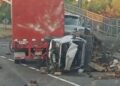 Accidente entre camión y camioneta en la Ruta 5 Sur, cerca de Los Ángeles, deja un herido.