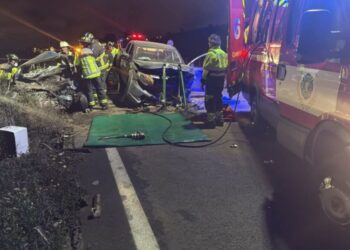 Niño en estado crítico tras grave accidente en La Serena que cobró la vida de sus padres.