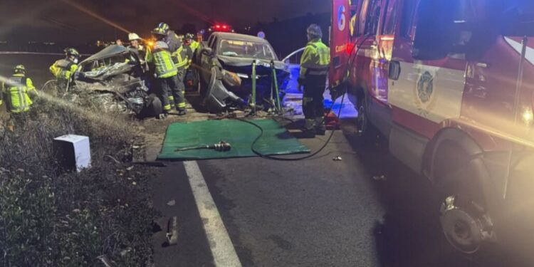 Niño en estado crítico tras grave accidente en La Serena que cobró la vida de sus padres.