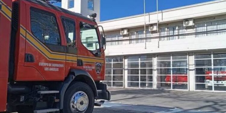La auditoría interna identifica irregularidades en los procesos de adquisición del Cuerpo de Bomberos de Los Ángeles.