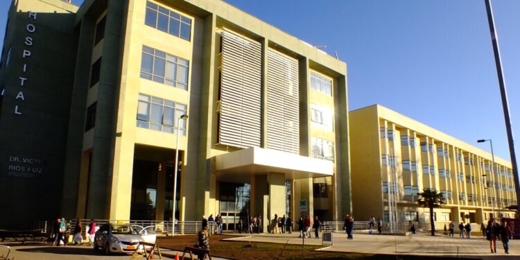 Acusan trueque de bebés fallecidos en el Hospital de Los Ángeles que impactó a familias de Laja y Mulchén.