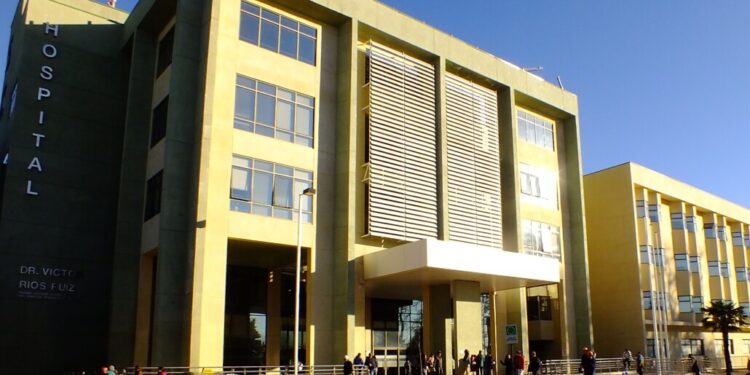 Abogada de familia en Mulchén denuncia negligencia tras el intercambio de bebés fallecidos en el Hospital de Los Ángeles.