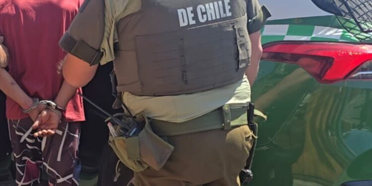 Sujeto apuntó con un rifle a Carabineros en Nacimiento, amenazándolos de muerte: “Te tengo la cabeza en la mira”