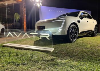 Changan lanza su AVATR 11 en la gama premium.