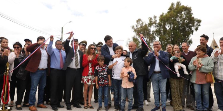 Inauguran mejoras en la pavimentación y nuevas zonas verdes en Zapallar.