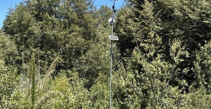 UCSC pone en marcha una nueva estación meteorológica en el Parque Conguillío.