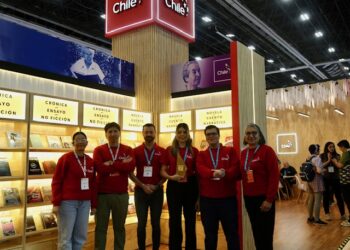 Chile se lleva el premio de oro al mejor stand en la FIL Guadalajara 2025 por segundo año seguido.