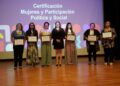 Mujeres del Maule finalizan su formación en liderazgo político y social.