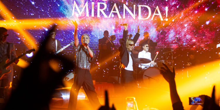 Turf y Miranda! estrenan su versión en vivo de “Me Hace Sentir”