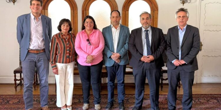 Diputados valoran la reunión de alcaldes de la región con la Subdere para revisar proyectos de inversión.