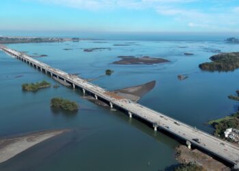 Camioneros ponen en duda el uso del Puente Industrial de Concepción a un mes de la implementación del peaje.