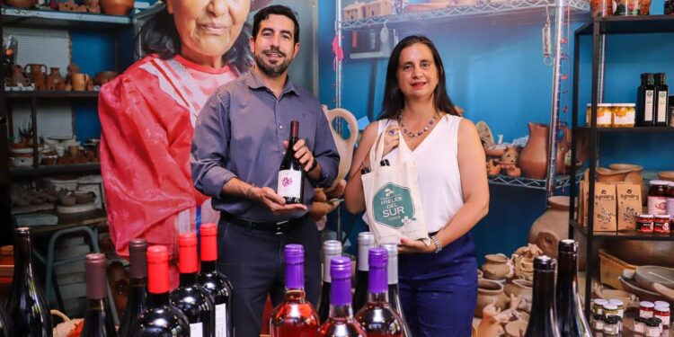 Gobierno lanza mundoruralchile.com, la nueva tienda online que une la agricultura familiar con consumidores de todo Chile.