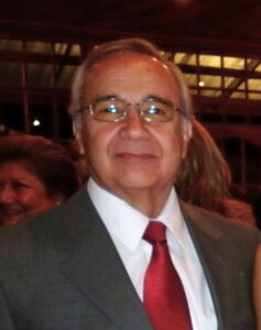 DC sufre la salida de dos importantes miembros: el exintendente y exdiputado Juan Núñez, y el comunicador Nivaldo Abarca Leiva.