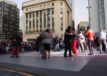 Festival Valparatango 2025: la Ciudad Puerto disfrutará de dos días de música y tradición.