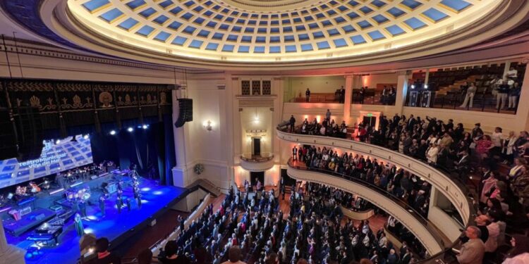 Descubra la programación de actividades del Teatro Municipal de Viña para diciembre.