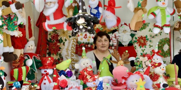 Con una feria de emprendimiento navideño se busca reactivar la economía del Barrio Puerto.