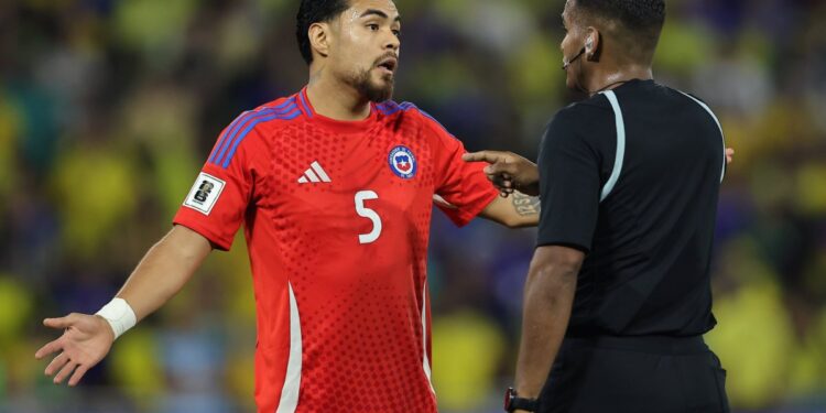 Nacional renuncia a fichar a Paulo Díaz debido al alto costo de la transferencia.