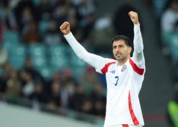 Maripán es elogiado en Italia por su liderazgo en la defensa del Torino en la Serie A.