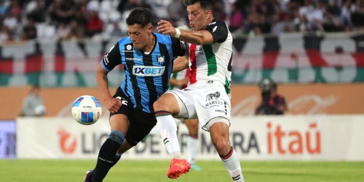 Palestino y Huachipato protagonizaron un emocionante empate en el inicio de la última fecha de la Liga de Primera.