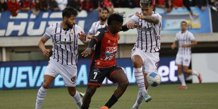 «Controversia en el fútbol»: Limache y La Serena en conflicto por un vacío legal que podría llevarlos a la B.