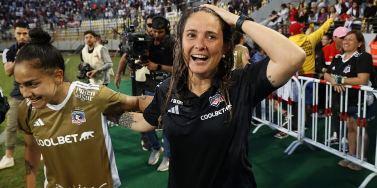 Tatiele Silveira festeja el tetracampeonato del Colo Colo femenino y establece la Copa Libertadores 2026 como su objetivo.