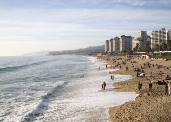 Más de un millón de paseos planeados para el último fin de semana largo del año en Chile.