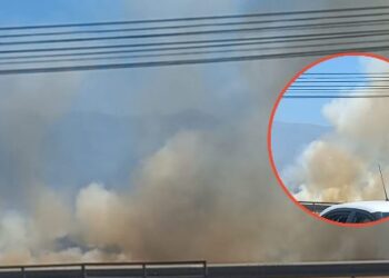 Incendio en Quilicura genera nube de humo que se ve desde Lampa.